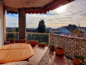 trilocale con terrazzo