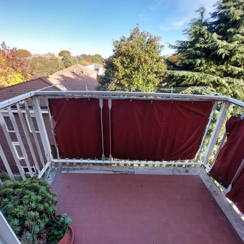 Arese-trilocale con terrazzo e box